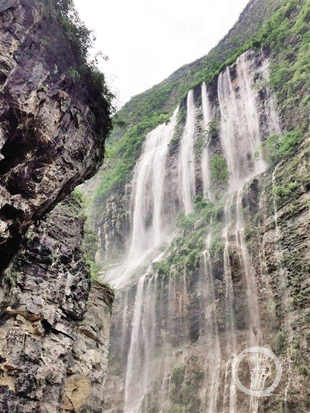 重庆,多地出现雨雪天气,交通出行受影响